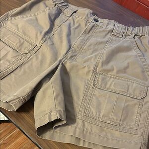 Savane Men's Cargo Shorts in Dark Khaki